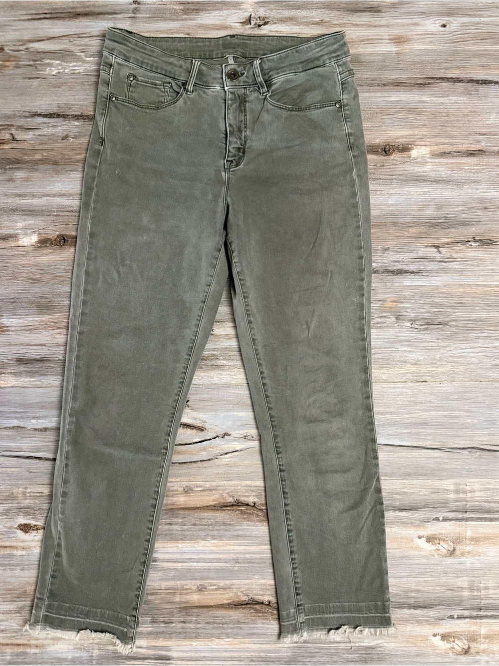 Tribal Jeans Women’s 30 Skinny Straight Raw Hem Anke Olive Green Sage